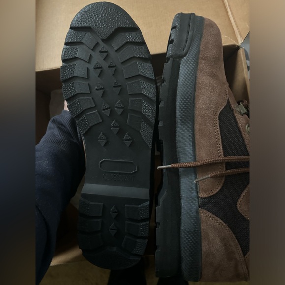 NEW men’s 10.5 hiking boots - Picture 5 of 6